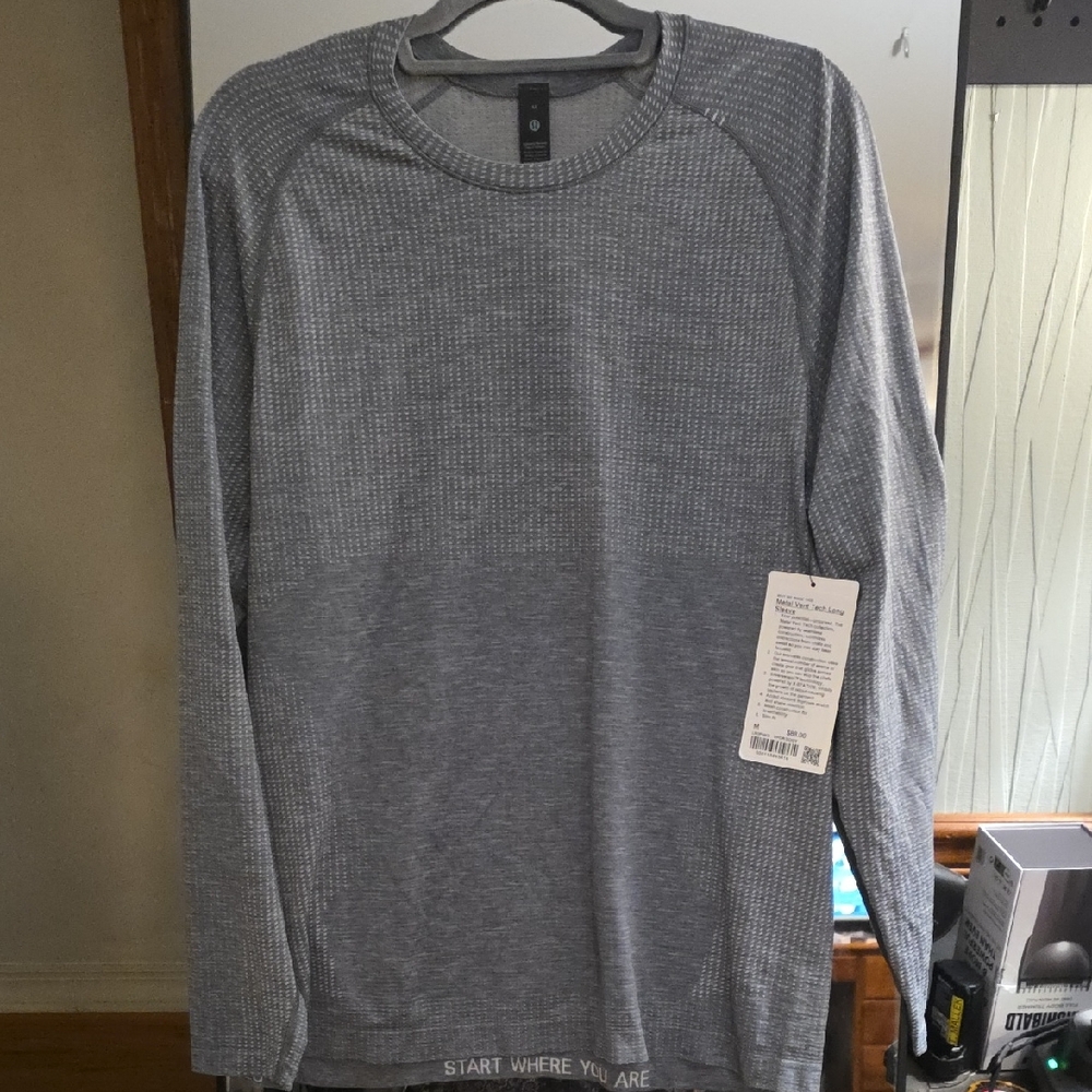 lululemon athletica Textured Gray Long Sleeve Shirt